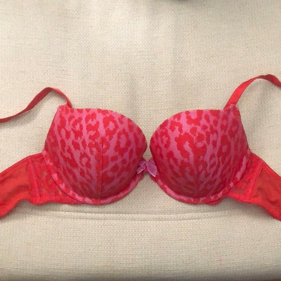 Victoria’s Secret Very Sexy Push-Up Bra 32DD - Picture 1 of 3
